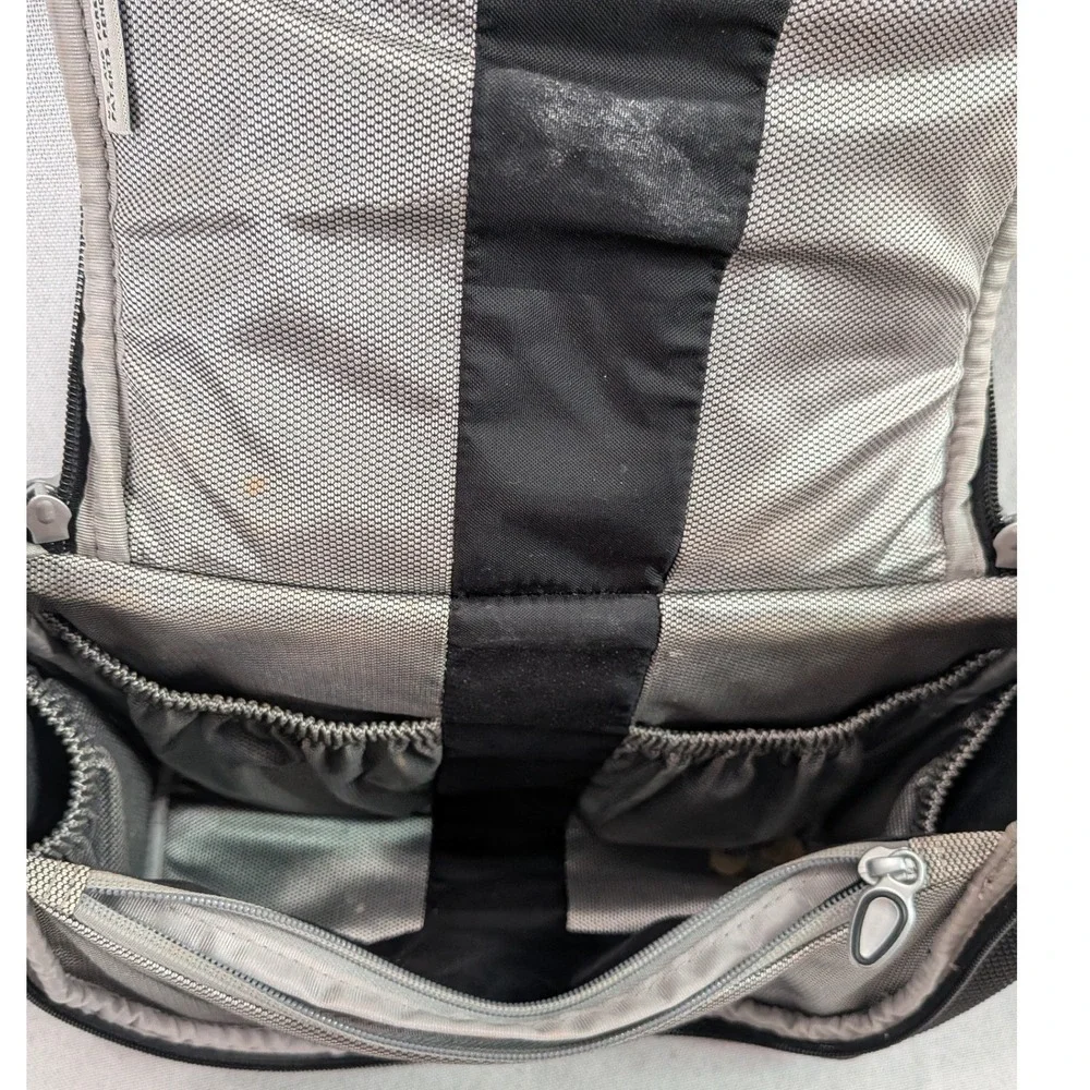 Tumi Hanging Toiletry Bag Mens Black Fair Ballistic Nylon Travel Kit Organizer